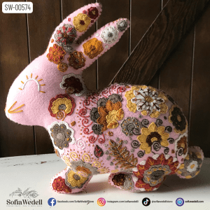 Conejo de Pascua bordado exclusivo