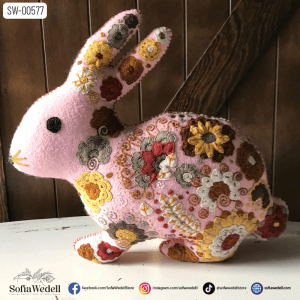 Conejo de Peluche Bordado Floral
